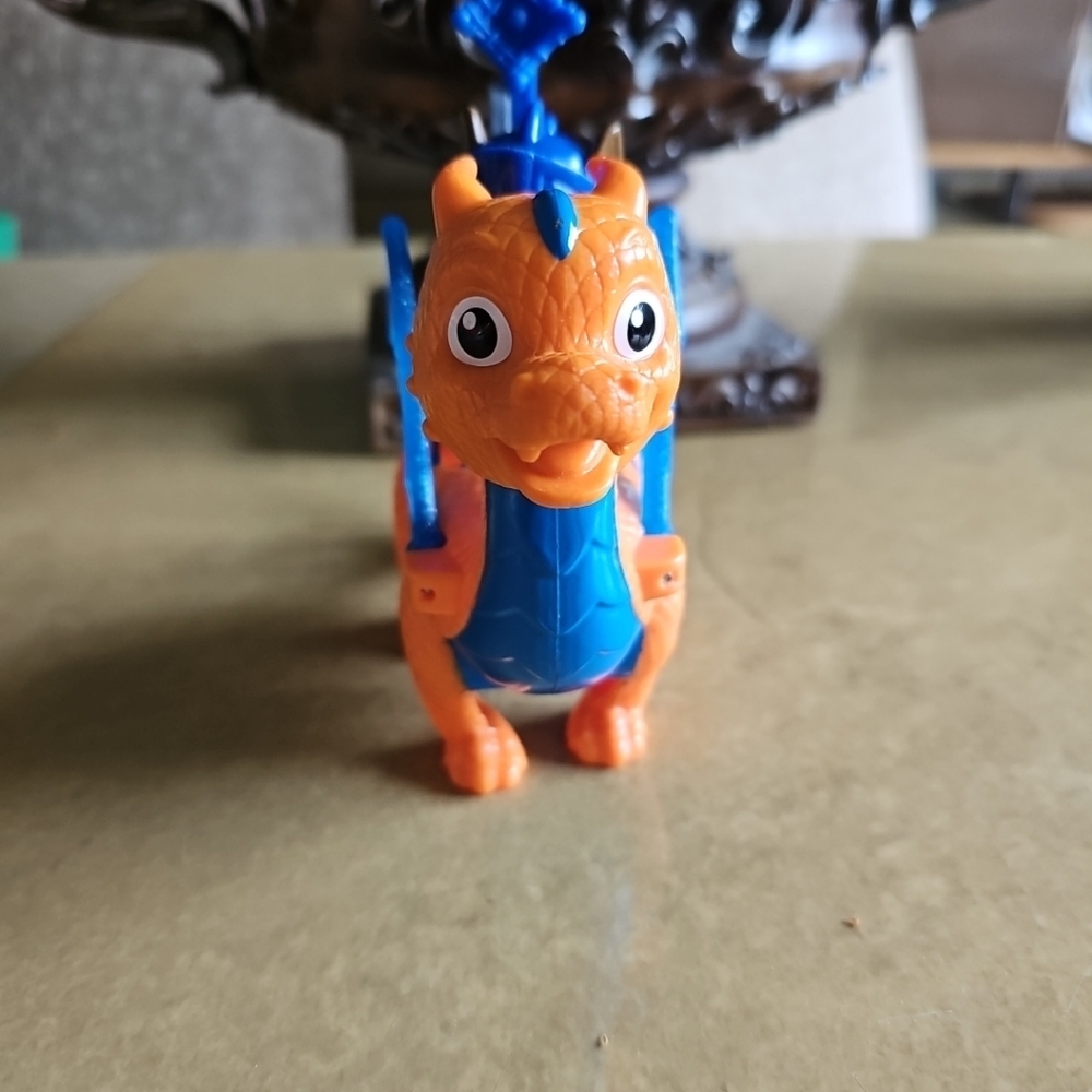 Paw Patrol Rescue Knights Chase Dragon Draco Set of 2 toy figures Flapping Wings - Picture 5 of 8
